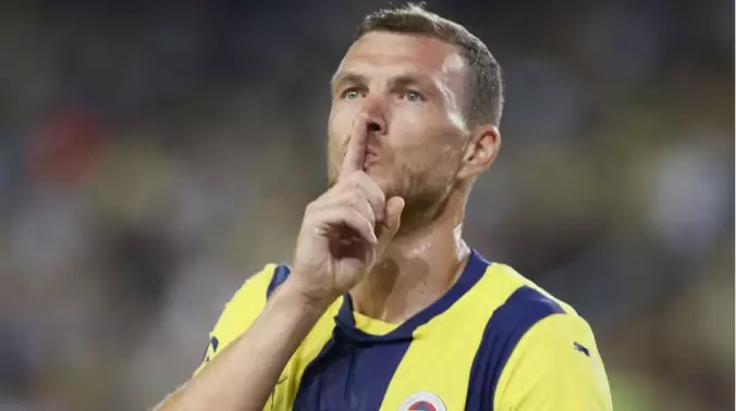 dzeko-anderlecht-karsisinda-golunu-atarak-fenerbahce-tarihine-gecti-2gwGQV5Q.jpg