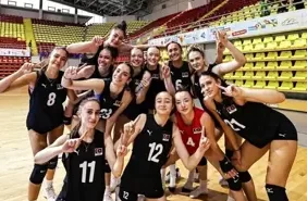 18-yas-alti-kiz-voleybol-milli-takimi-tarihin-18887523_amp.jpg