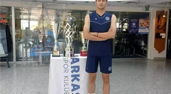 nejat-efe-yavuz-arkasspor-a-transfer-oldu-18883030_amp.jpg