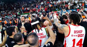 karsiyaka-basketbol-ligde-kalma-mucadelesini-19783888_amp